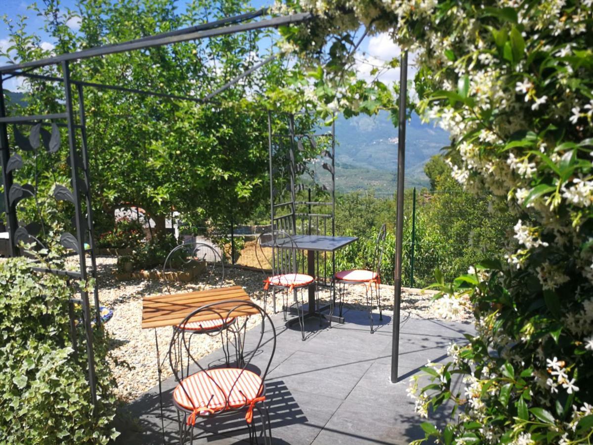 Agriturismo Nonni Devia Lucinasco Exteriör bild